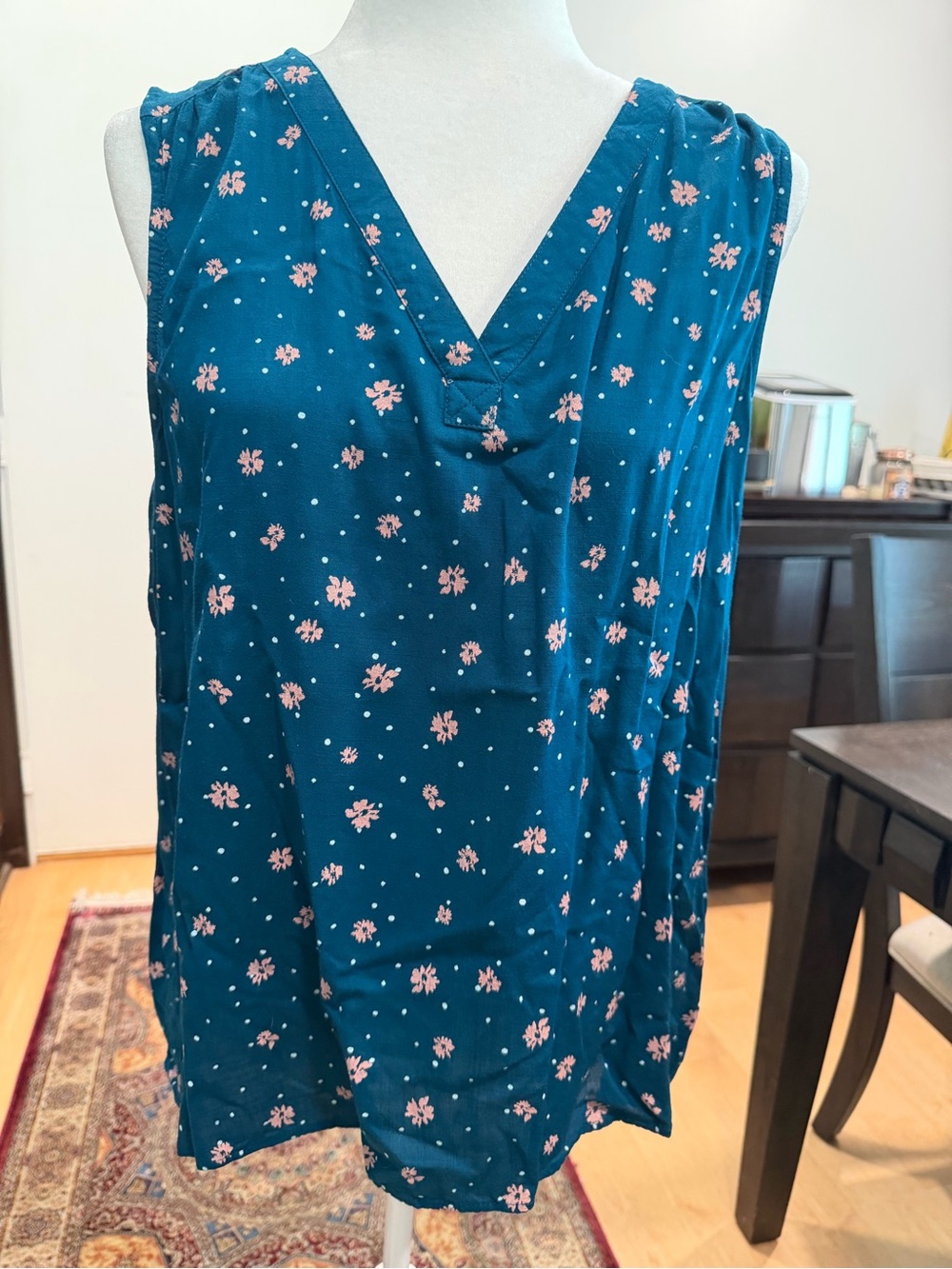 Sleeveless Teal Floral V-Neck Camisole with Pink Accents